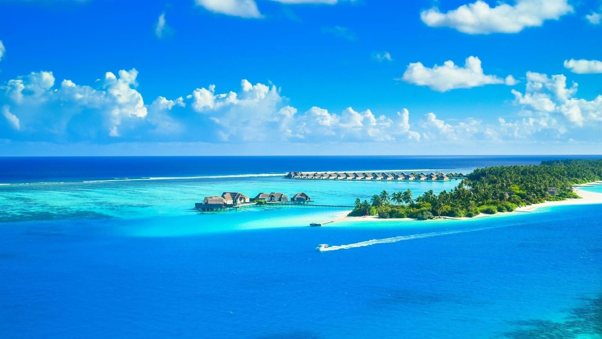 Jedno od ostrva na Maldivima slikano iz aviona.