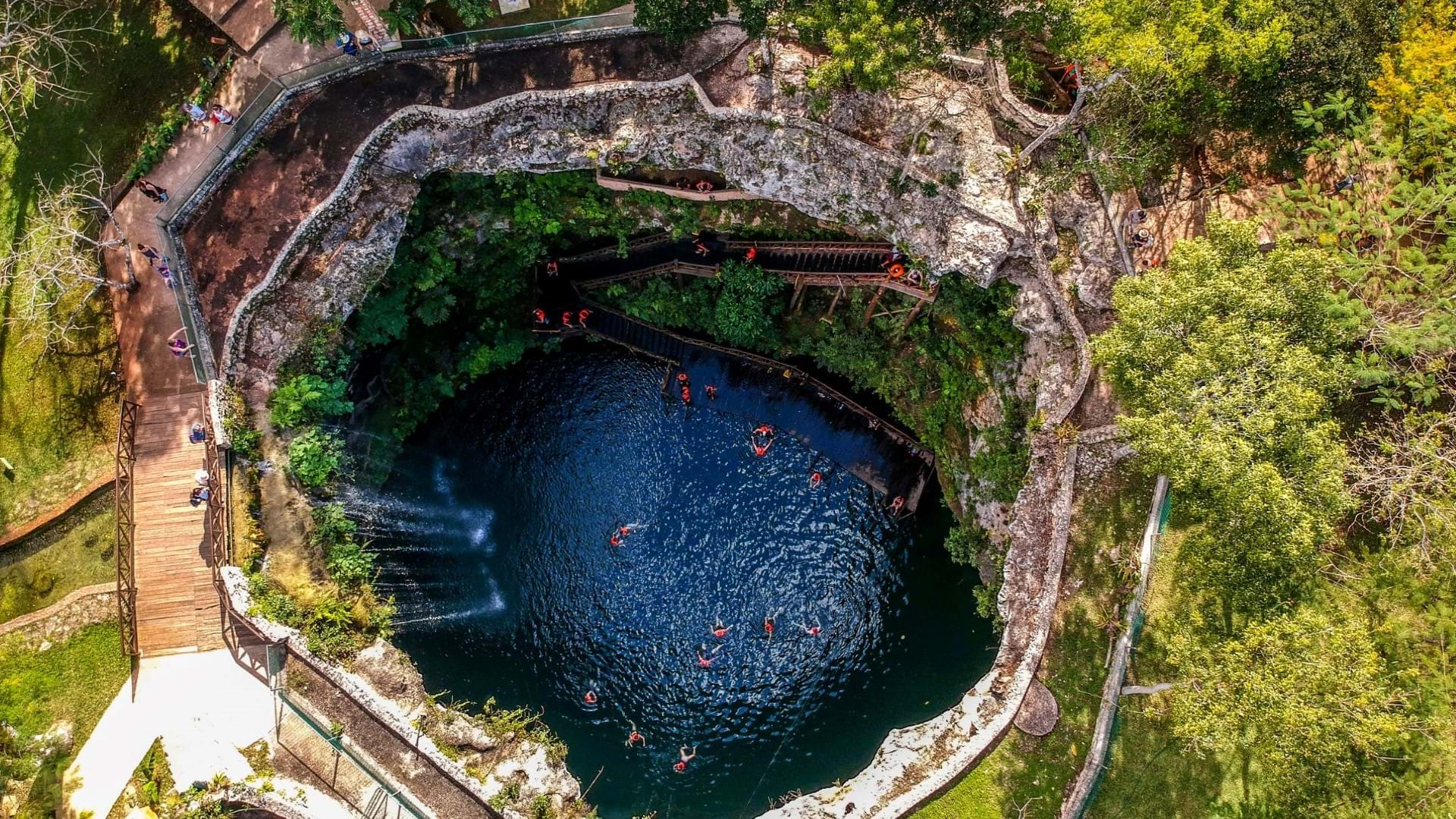 Cenote izleti u blizini putovanja piramida Chichen Itza