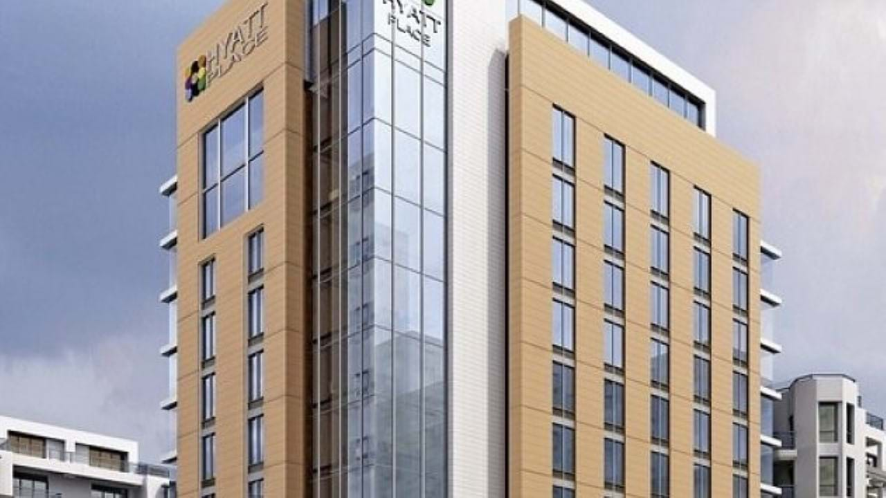 Hyatt Place Baniyas Square 4* Dubai