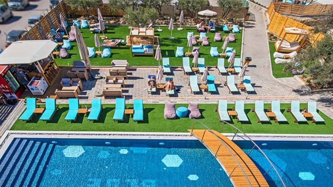 Infinity Blue Hotel 4* Krit