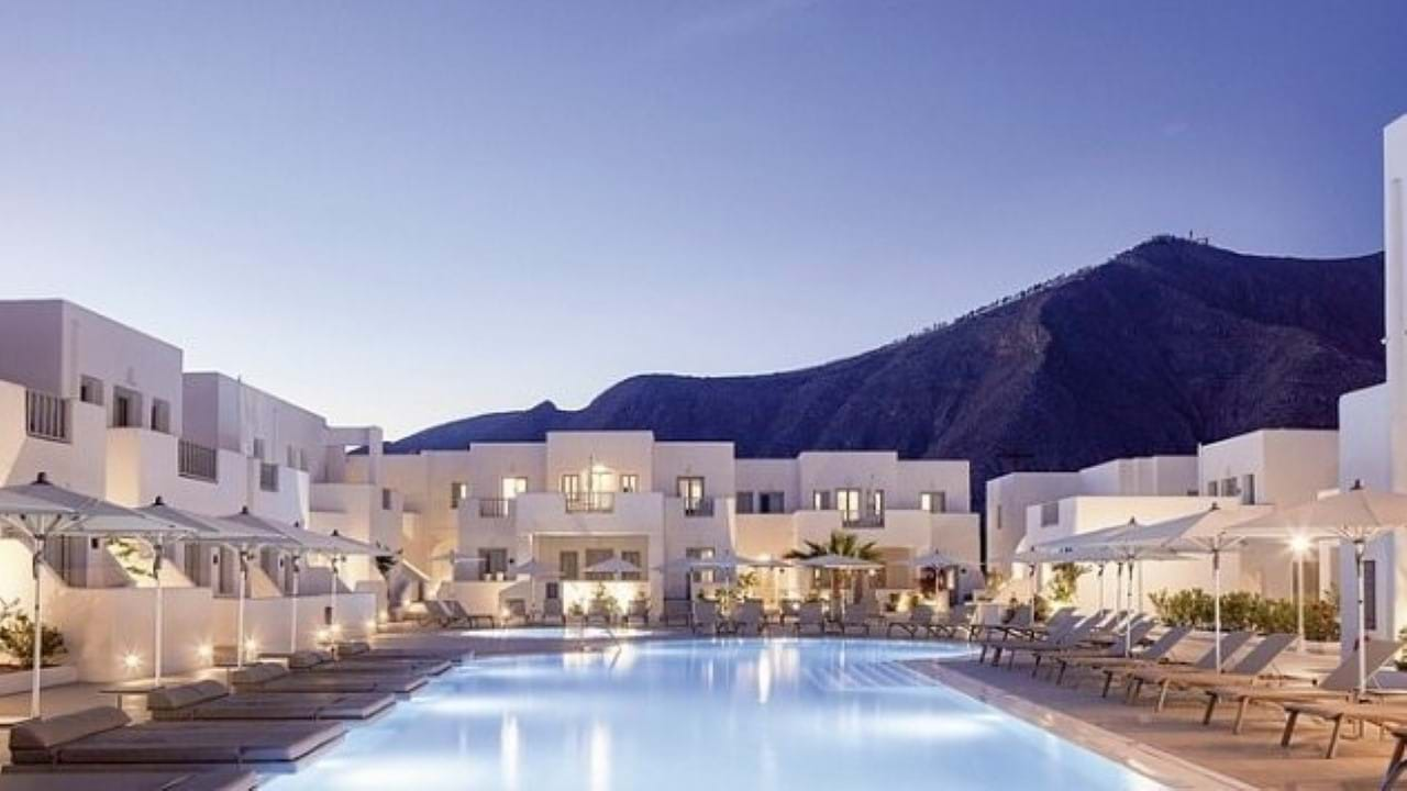 Aqua Blue 4* Santorini