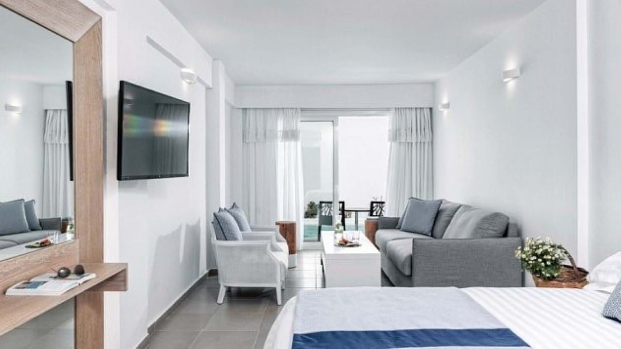 Aressana Spa Hotel and Suites 4* Santorini