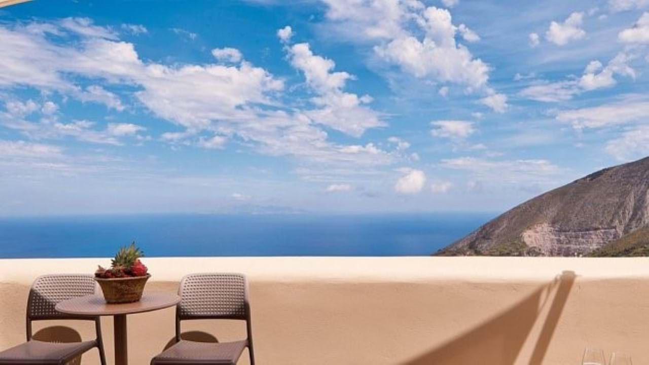 Skyfall Suites 4* Santorini