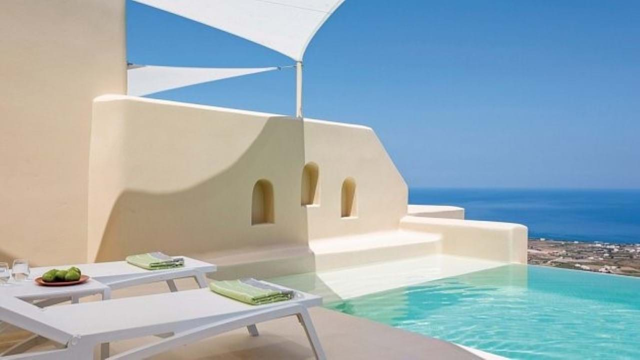 Skyfall Suites 4* Santorini