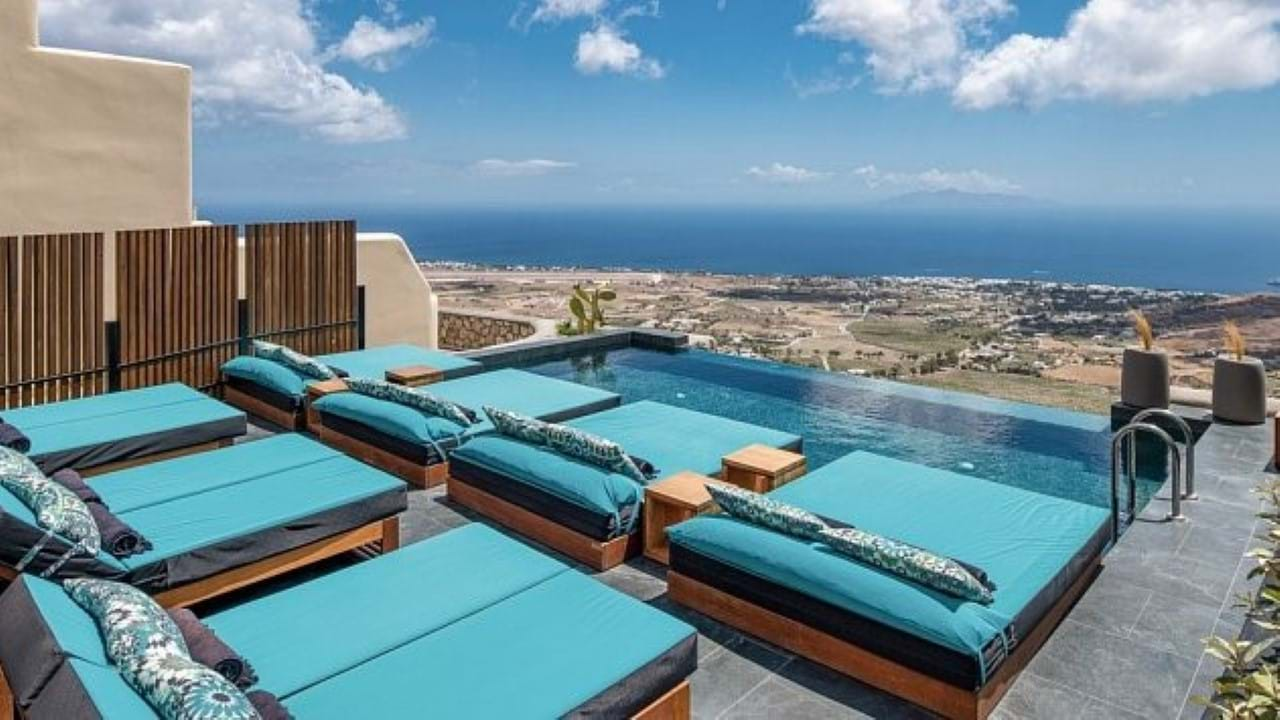 Skyfall Suites 4* Santorini