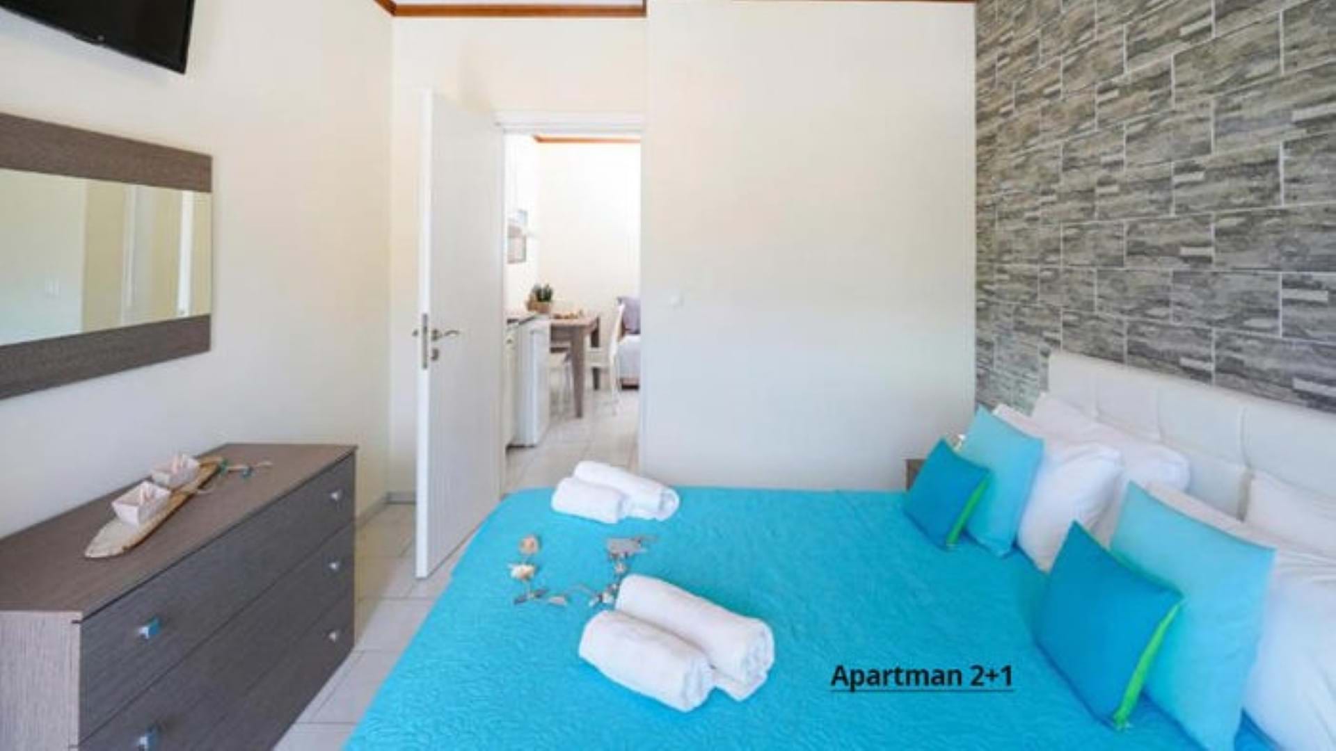 Vera Lili Apartments