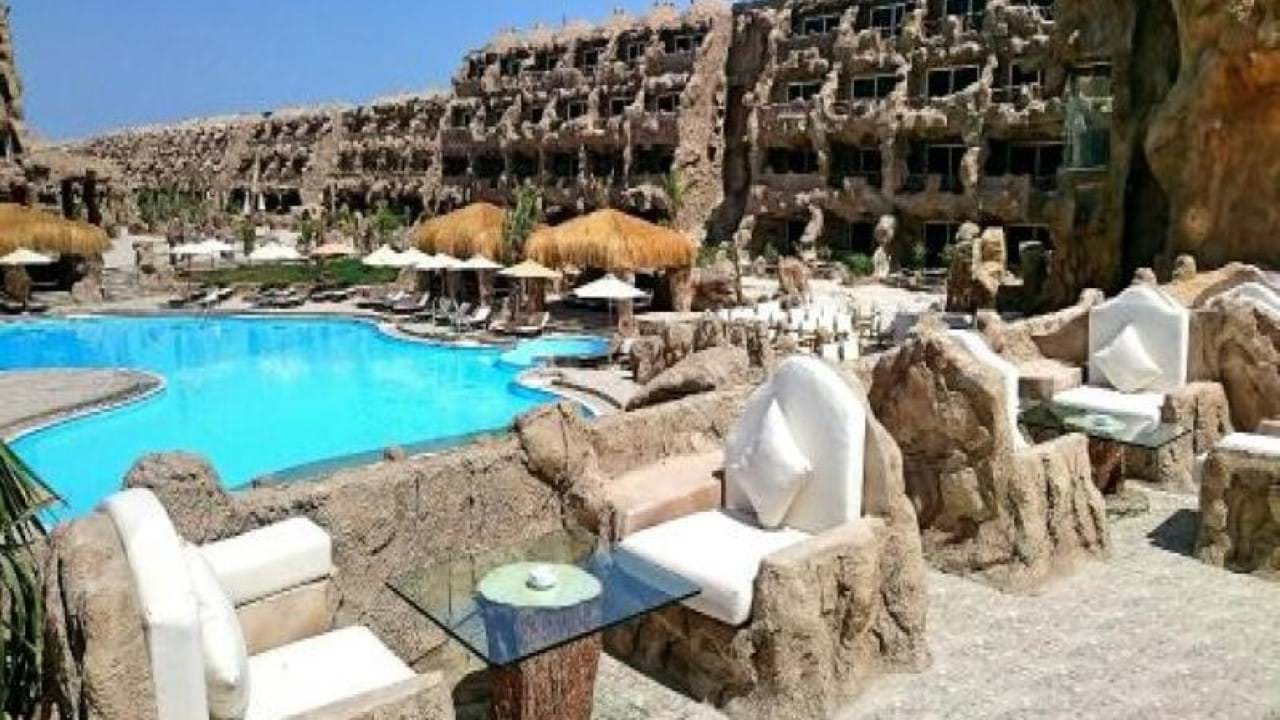 Caves Beach Resort 5* Hurgada