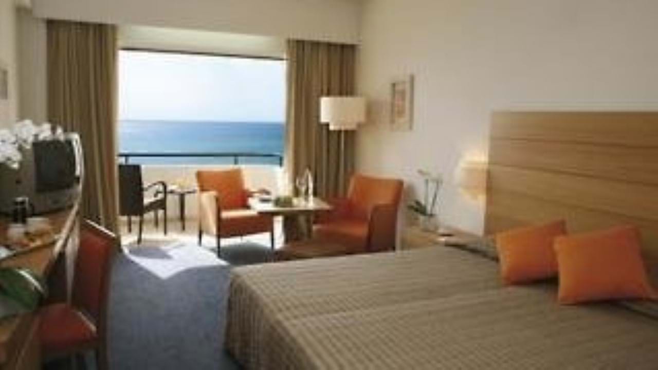 Alion Beach Hotel 5* Kipar