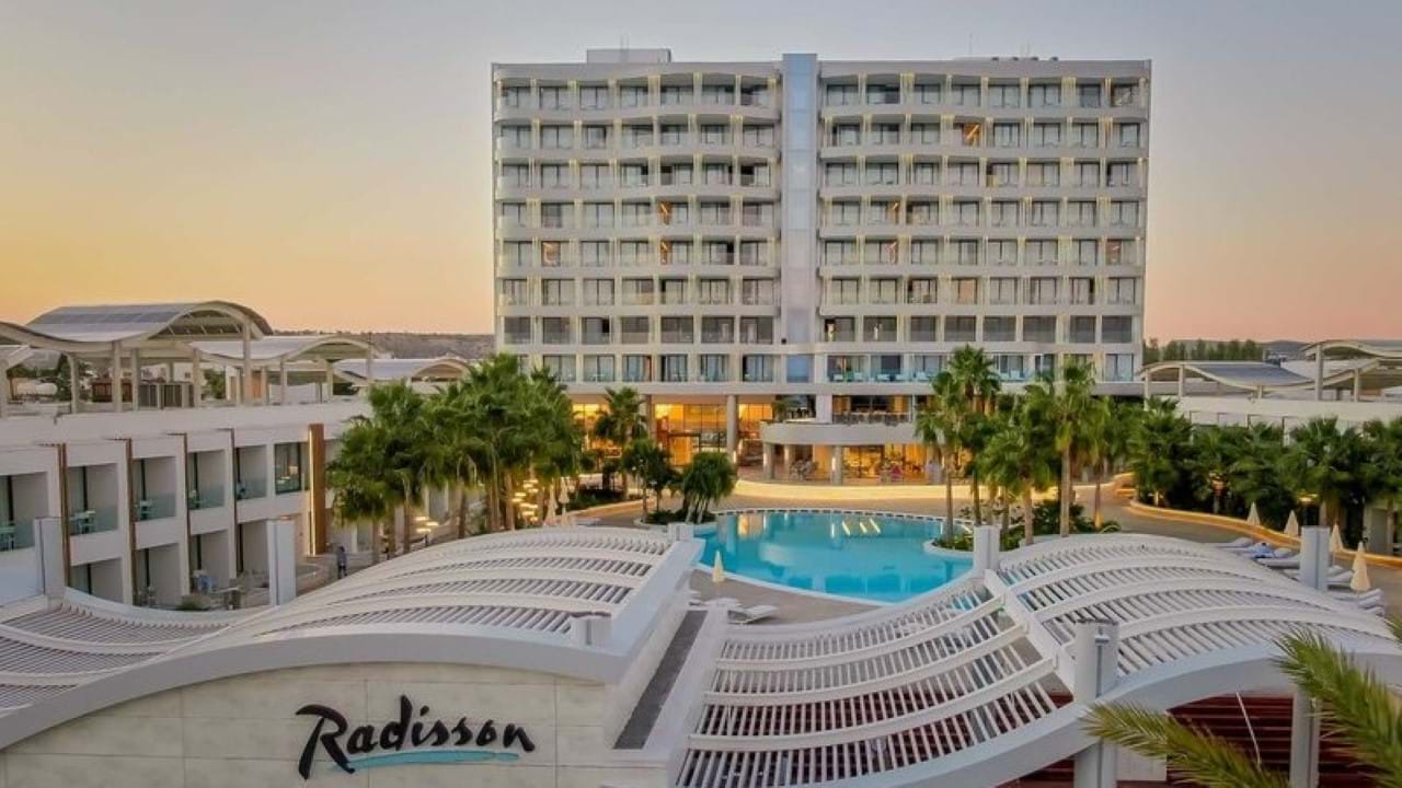 Radisson Beach Resort Larnaca 4+* Kipar