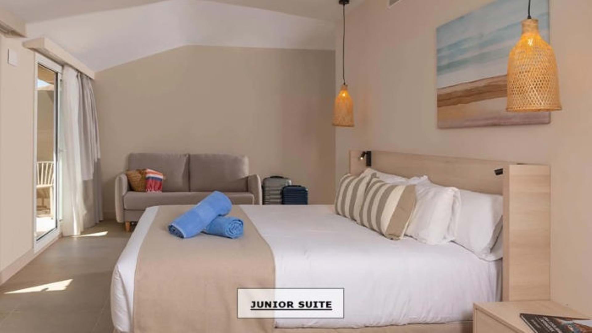 AQUA HOTEL THE BREEZE AND SPA