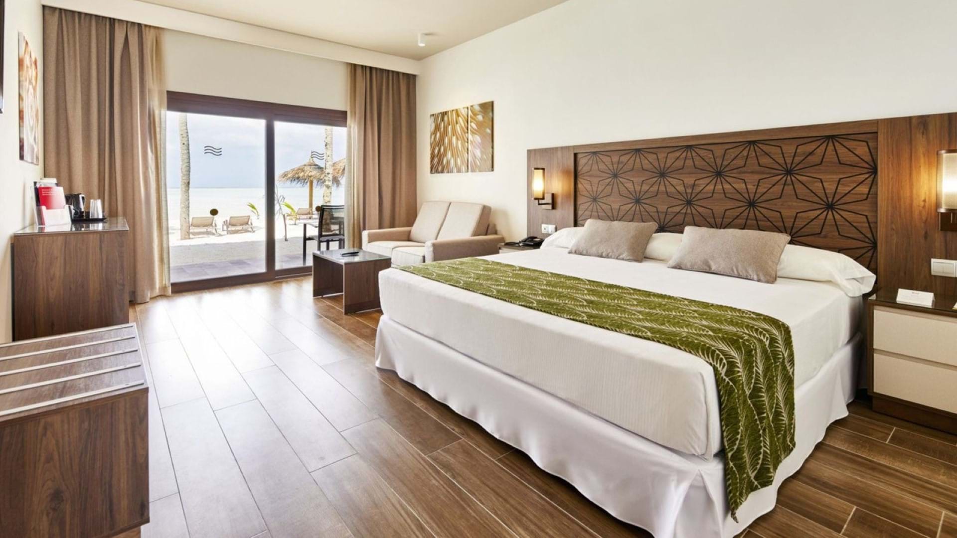 Hotel Riu Atoll