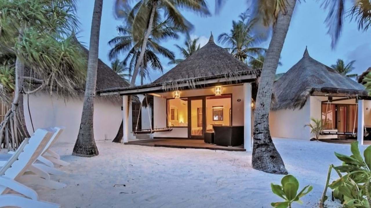Angaga Island Resort & Spa 3+* Maldivi