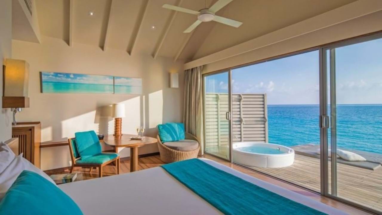 Centara Ras Fushi Resort & Spa Maldives 4+* Maldivi