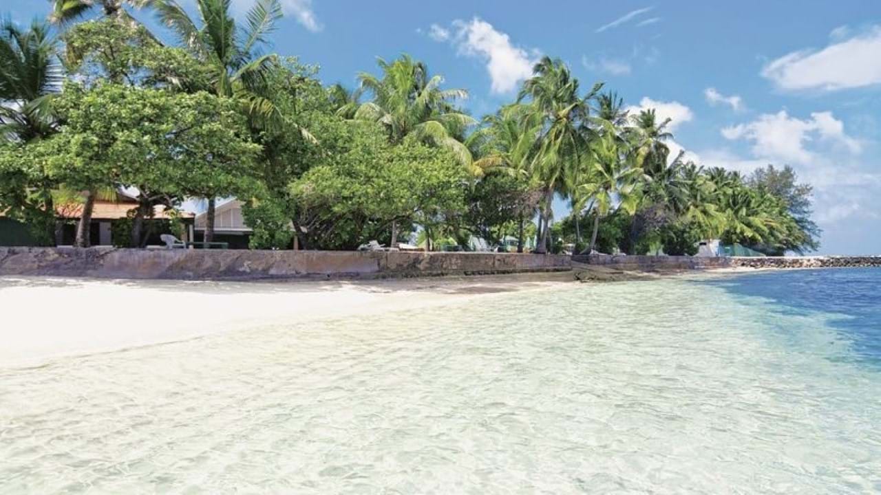 Equator Village Gan 3+* Maldivi