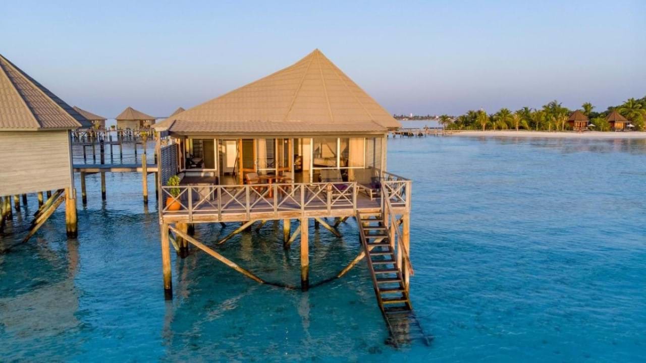 Komandoo Island Resort & Spa 5* Maldivi