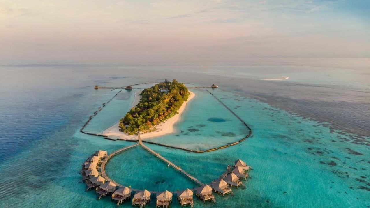 Komandoo Island Resort & Spa 5* Maldivi