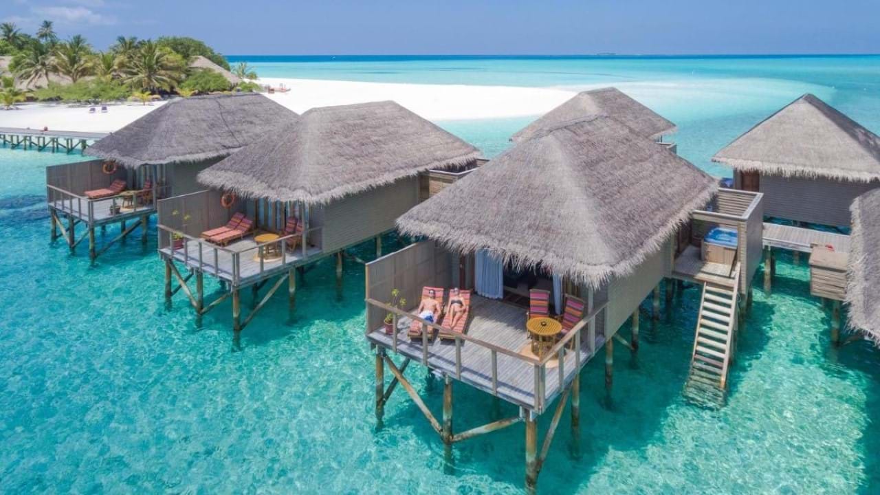 Meeru Island Resort & Spa 4+* Maldivi