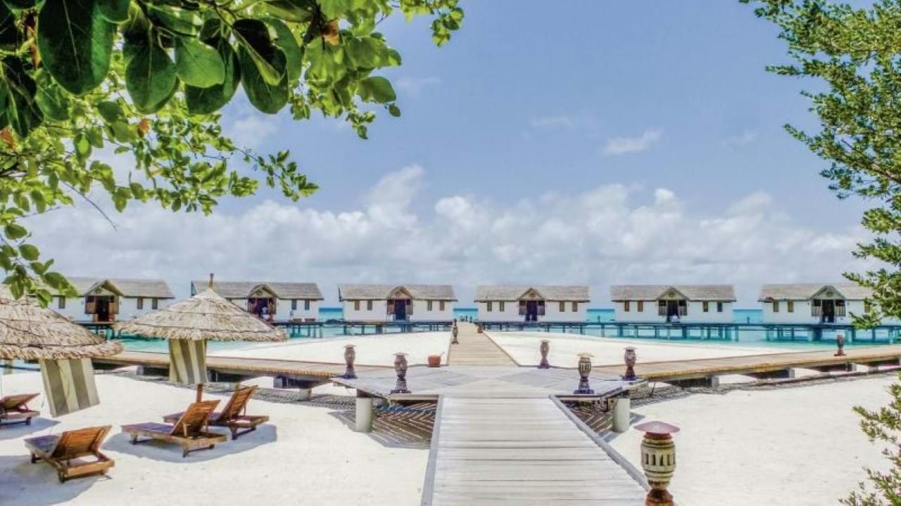 Reethi Beach Resort 4* Maldivi