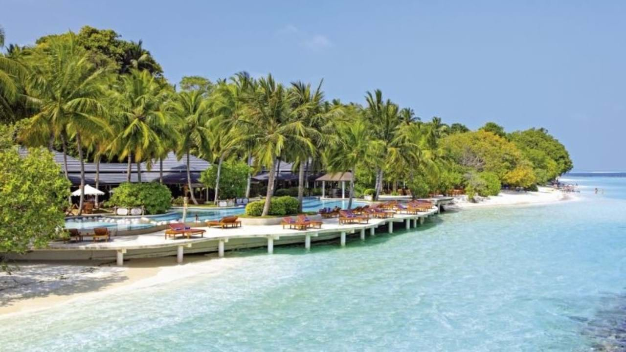 Royal Island Resort & Spa 4+* Maldivi