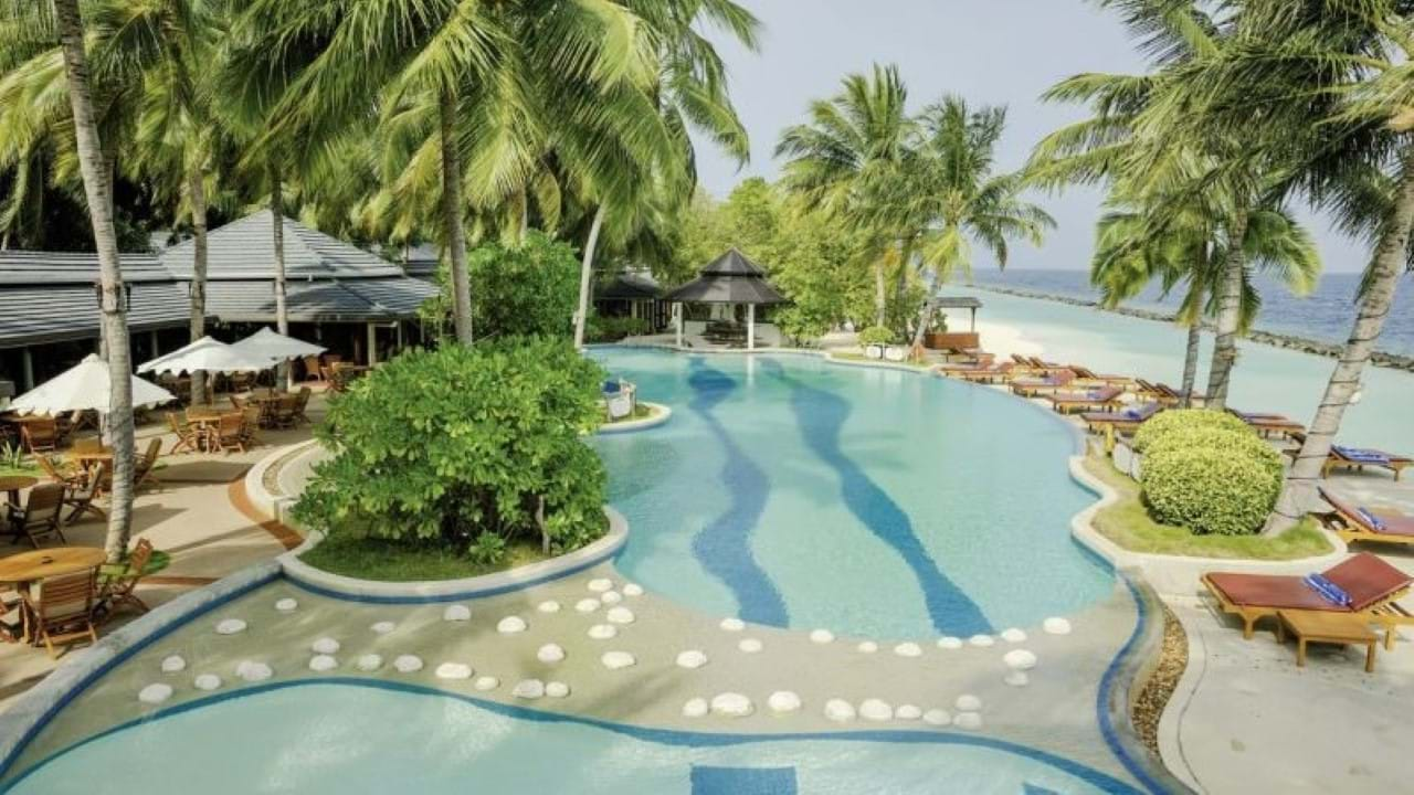 Royal Island Resort & Spa 4+* Maldivi