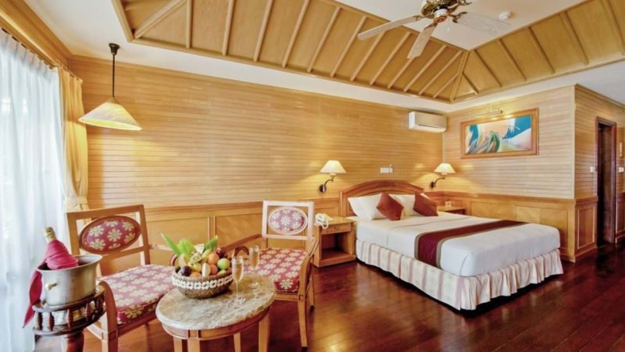 Royal Island Resort & Spa 4+* Maldivi