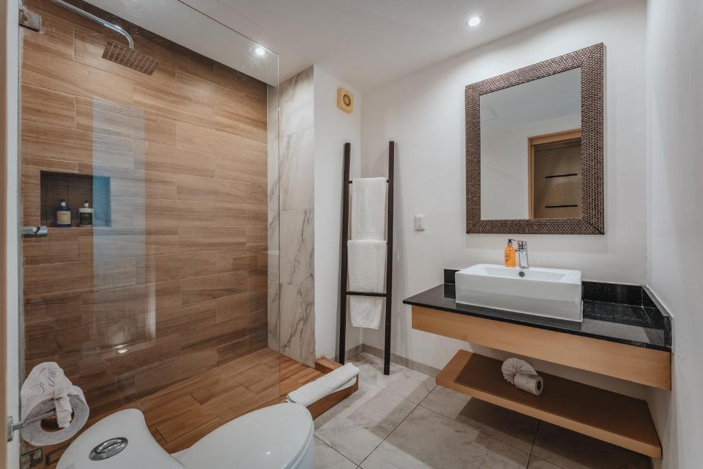 SOHO Playa Hotel