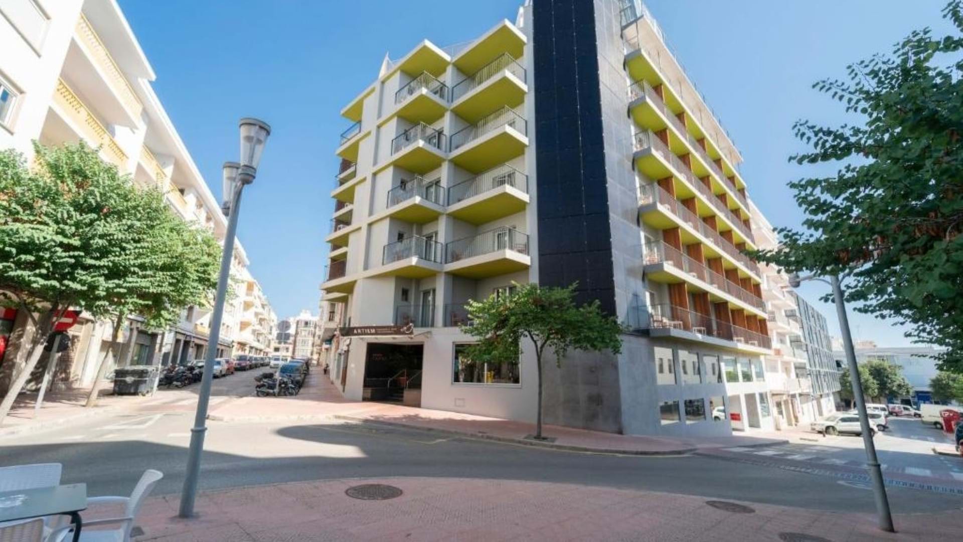 Atriem Capri 