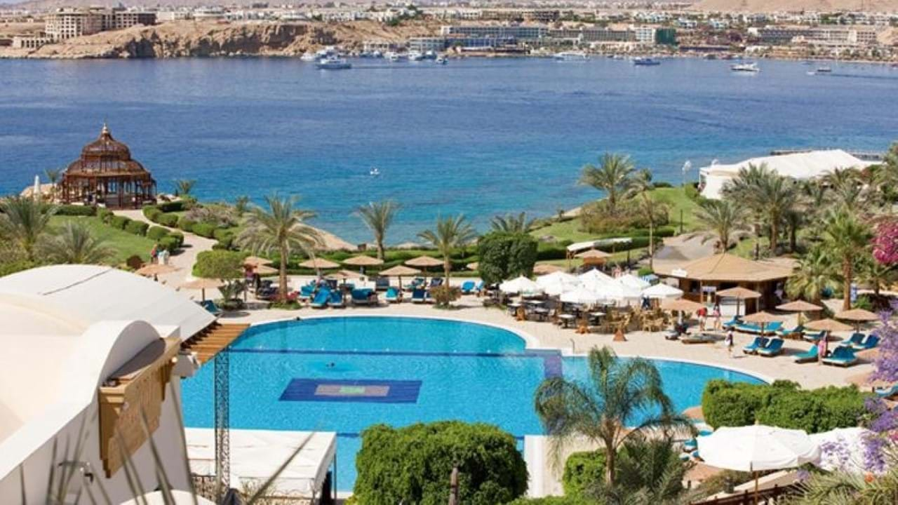 MOVENPICK NAAMA BAY 5*