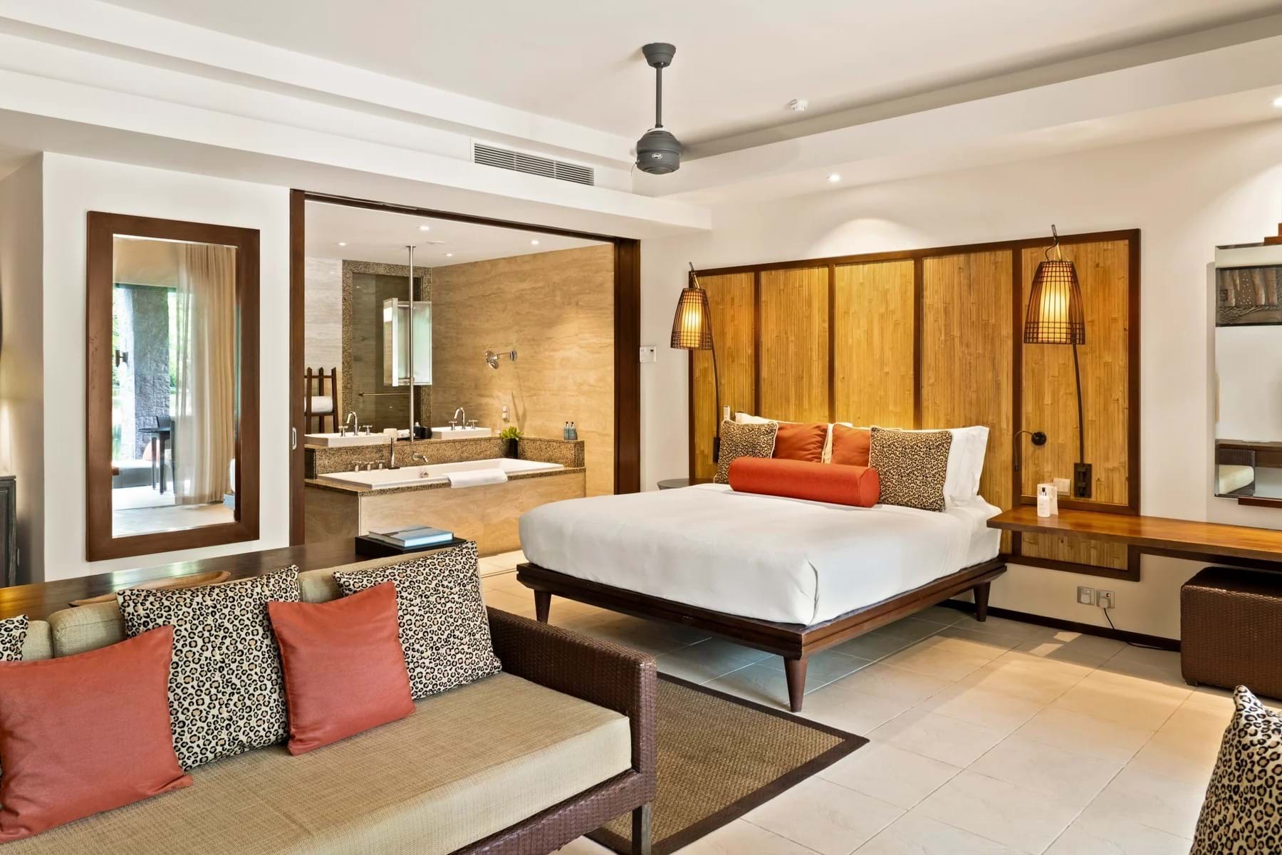 Constance Ephelia Senior Suite