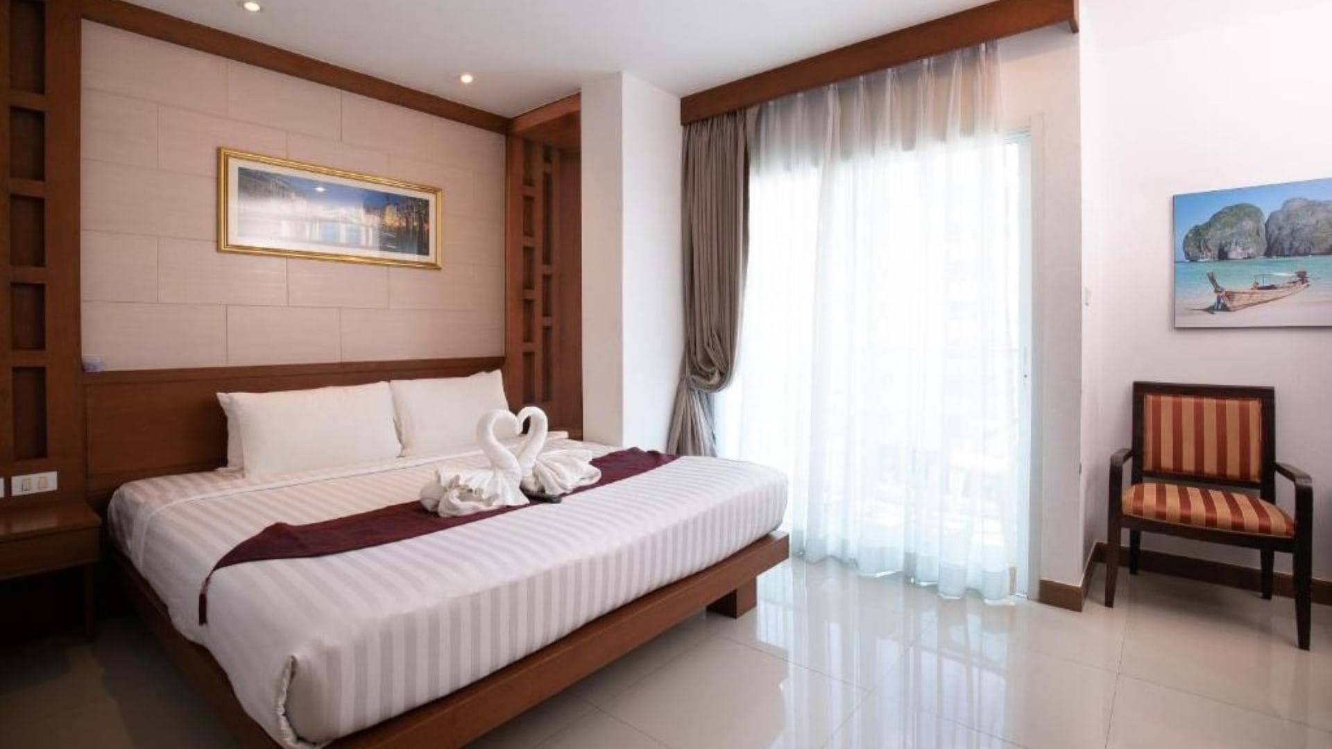The Patong Center Hotel 