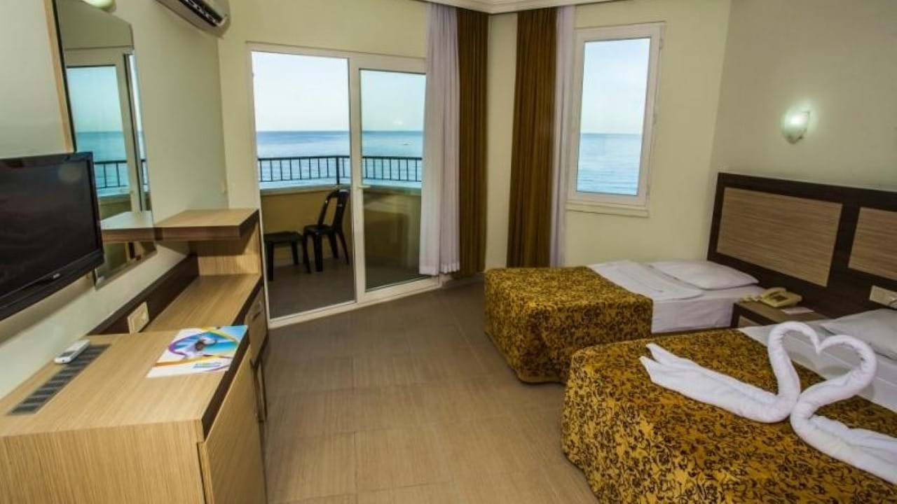 Kleopatra Beach Hotel 4* Alanja