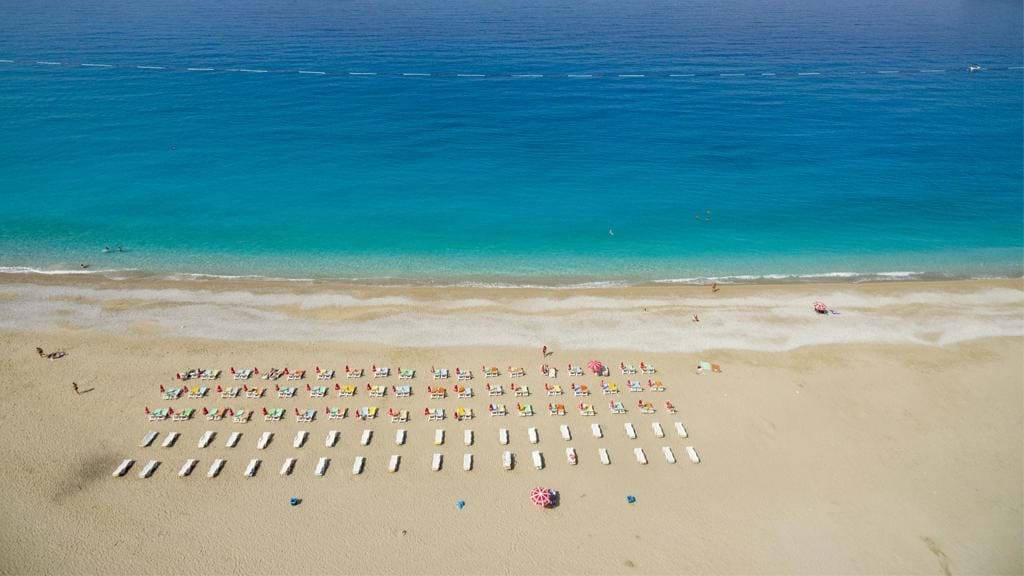 Oludeniz plaža ispred hotela Oludeniz Beach Resort by Z hotels 4*