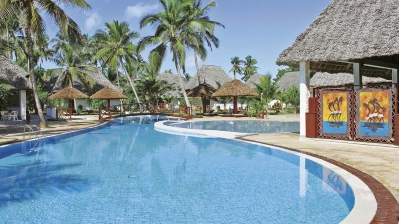 Uroa Bay Beach Resort 3+* Zanzibar