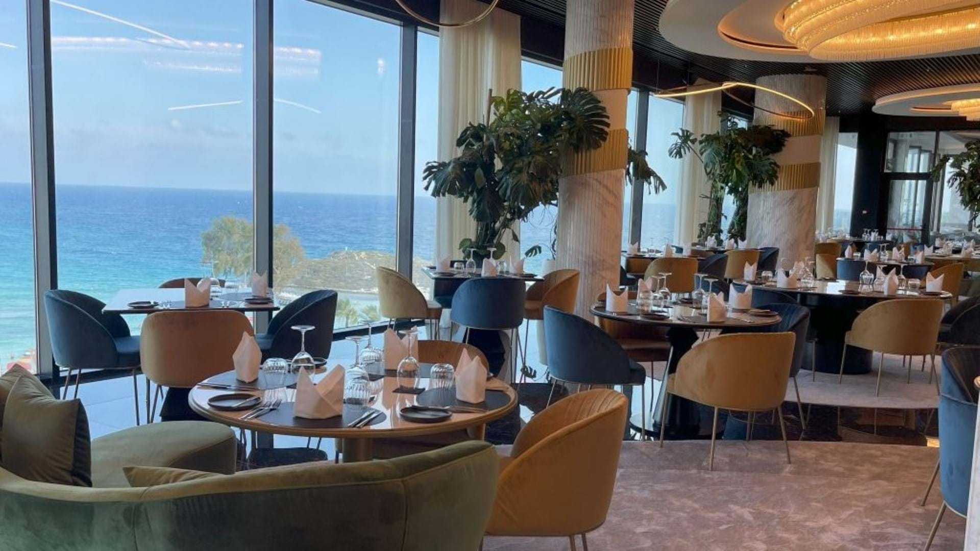 Restoran hotela Adams Beach - samoposluživanje i večera (polupansion opcija)