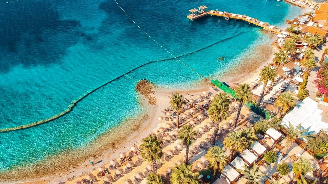 Bodrum plaža obližnjeg hotela Sami Beach