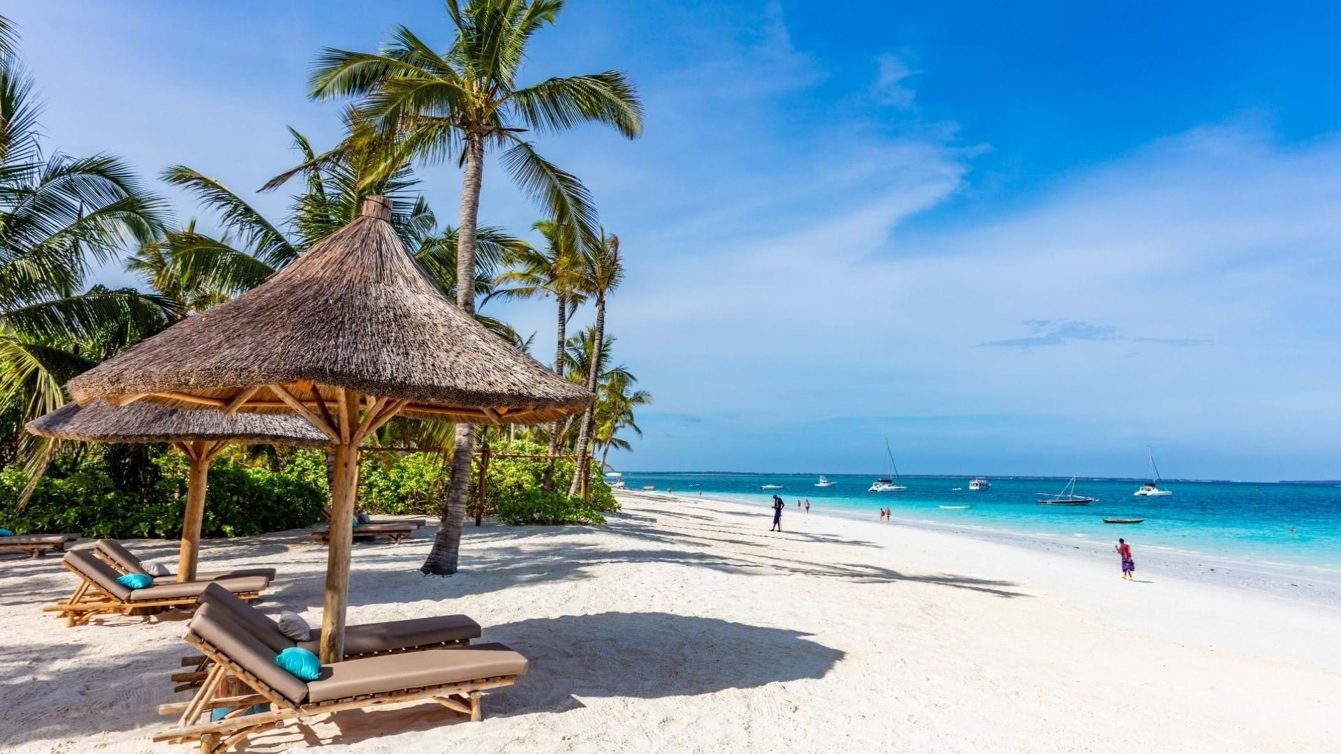 Jedna od mnogoborjni plaža sa belim peskom na Zanzibaru. Plaža Kendwa.